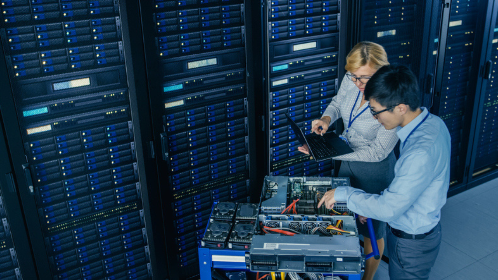 https://www.solvidec.com/wp-content/uploads/2024/10/datacenter.png
